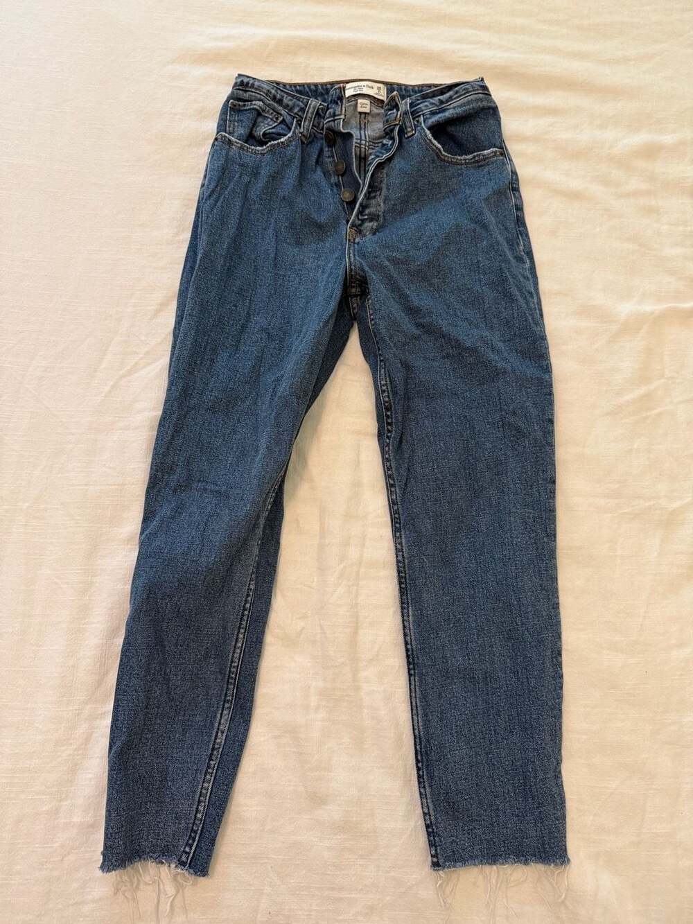 Abercrombie & Fitch Curve Love The Mom High Rise Jeans Size 26